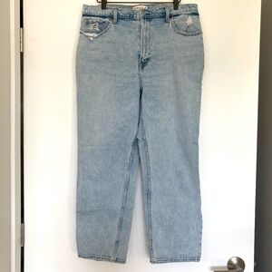 Abercrombie & Fitch Curve Love Ultra High Rise Ankle Straight Jean 33R